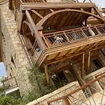 Two-storey Mansion At The Sea Vakantiehuis *