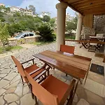 Vakantiehuis Two-storey Mansion At The Sea Arkadiko Chorio