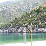 Vakantiehuis Two-storey Mansion At The Sea *
