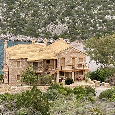 Two-storey Mansion At The Sea 펜션 *