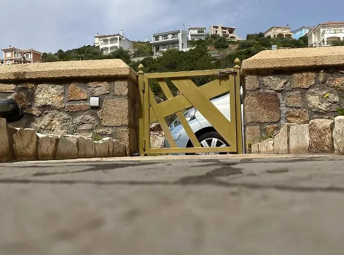 Two-storey Mansion At The Sea Casa vacanze Arkadiko Chorio